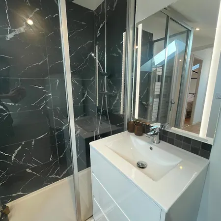 Modern & Comfortable House Near Bordeaux