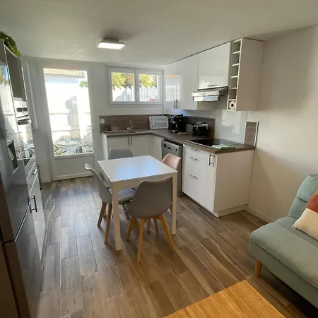 Modern & Comfortable House Near Bordeaux Дом отдыха