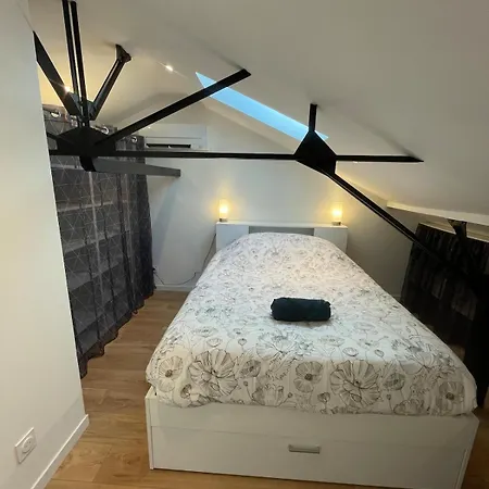 Дом отдыха Modern & Comfortable House Near Bordeaux *